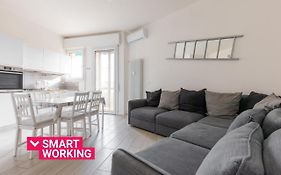 Charming Mazzini Apartment By Wonderful Italy